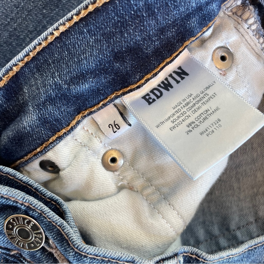 Edwin Demi Mid Rise Slim Ankle Jean - Picture 9 of 13